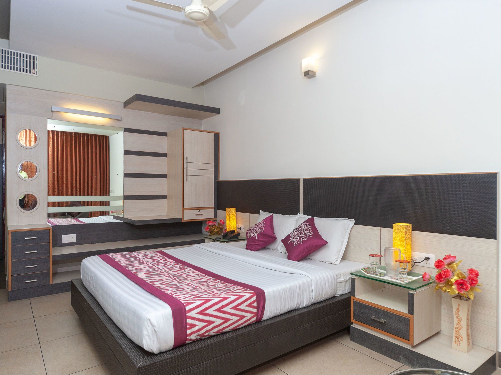 Hotel Sun Park Pondicherry Esterno foto