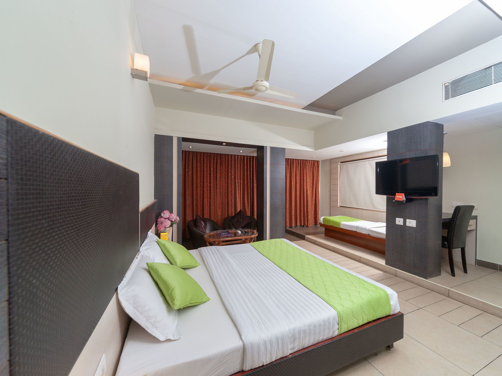 Hotel Sun Park Pondicherry Esterno foto