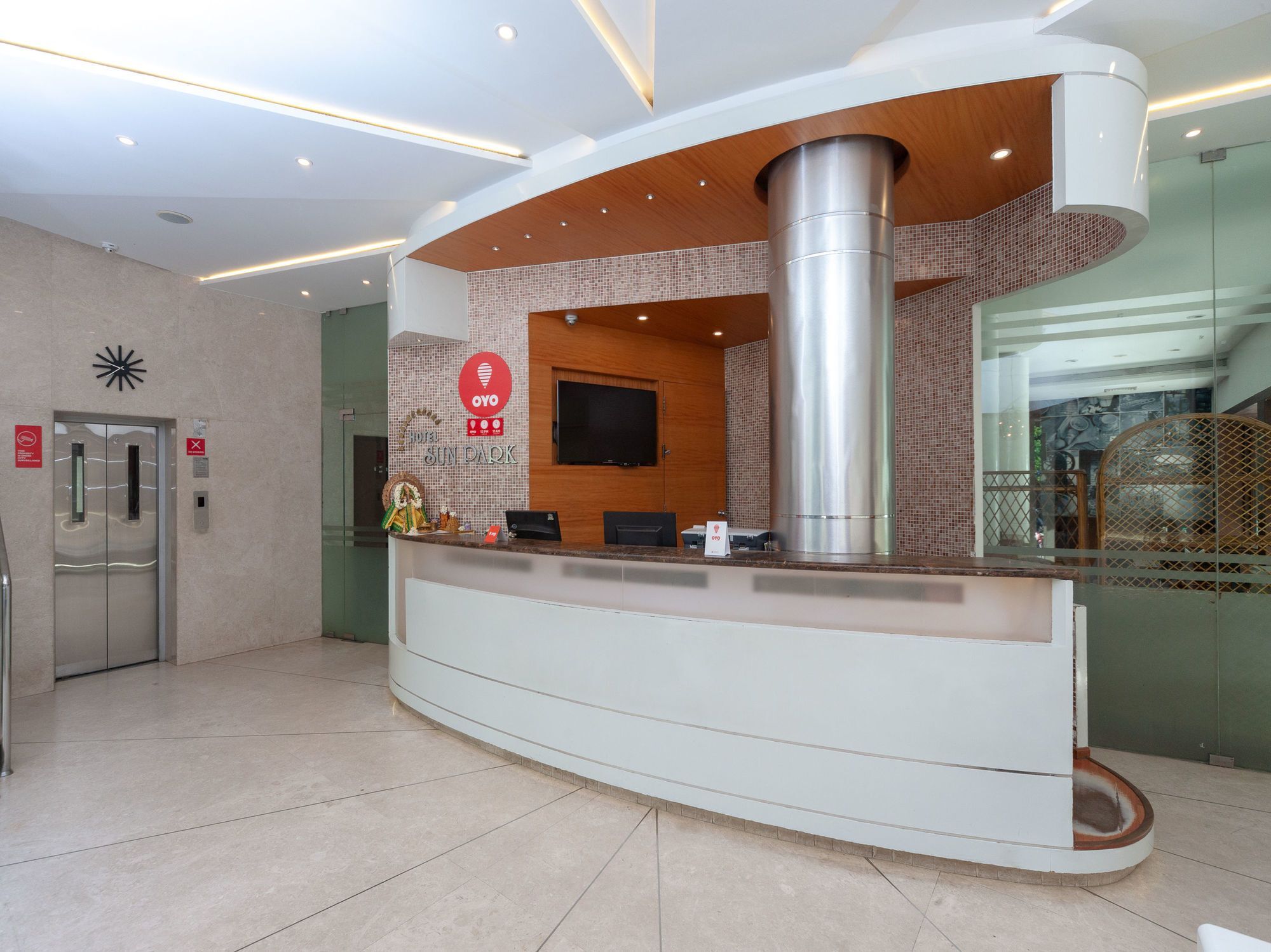 Hotel Sun Park Pondicherry Esterno foto